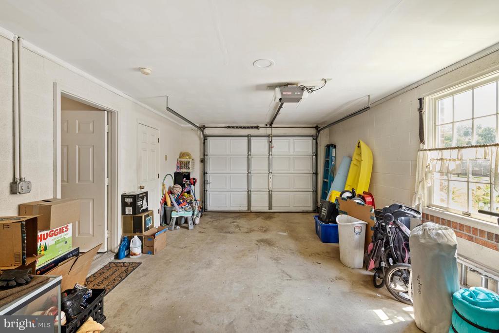 421 DICKERSON LANE