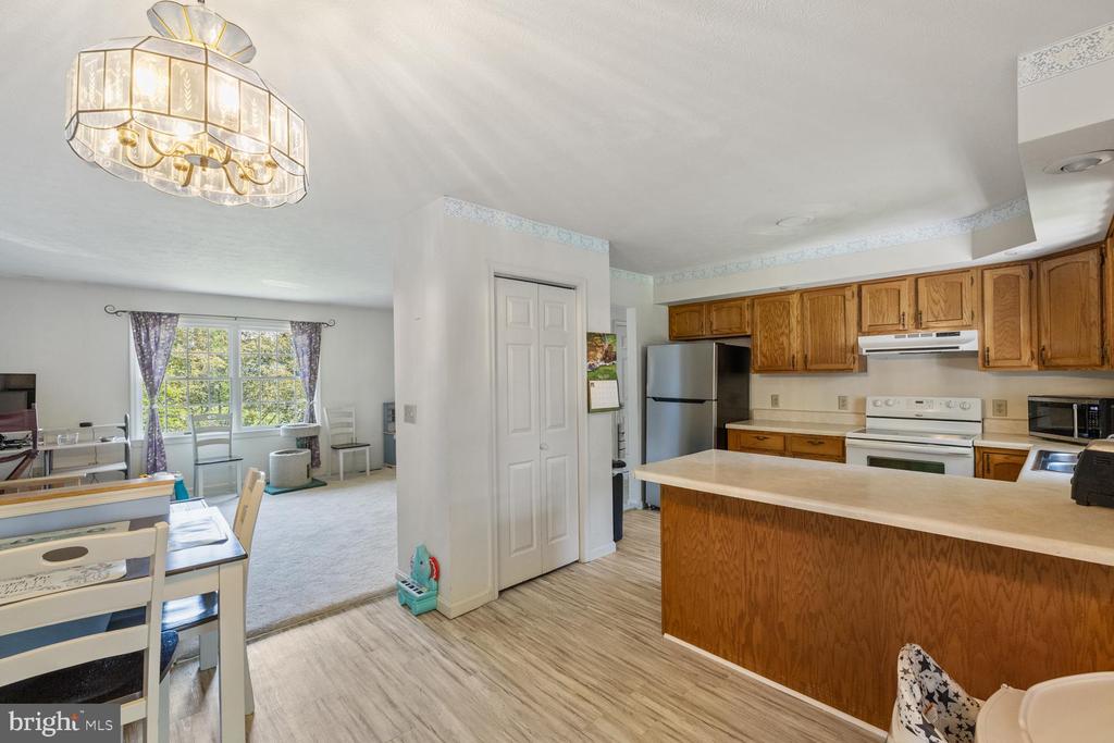 421 DICKERSON LANE