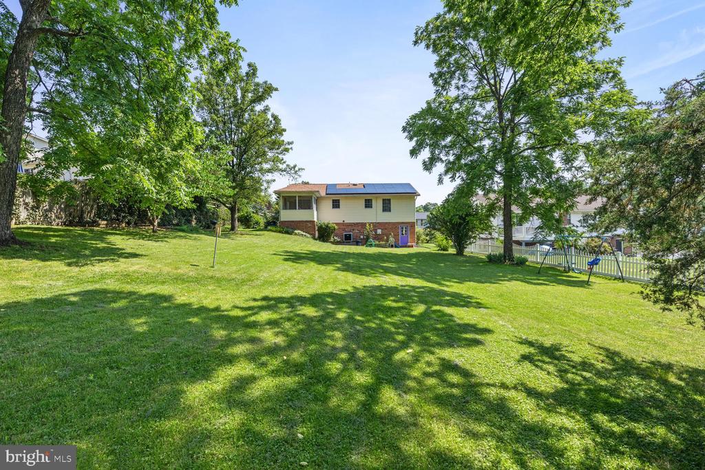 421 DICKERSON LANE
