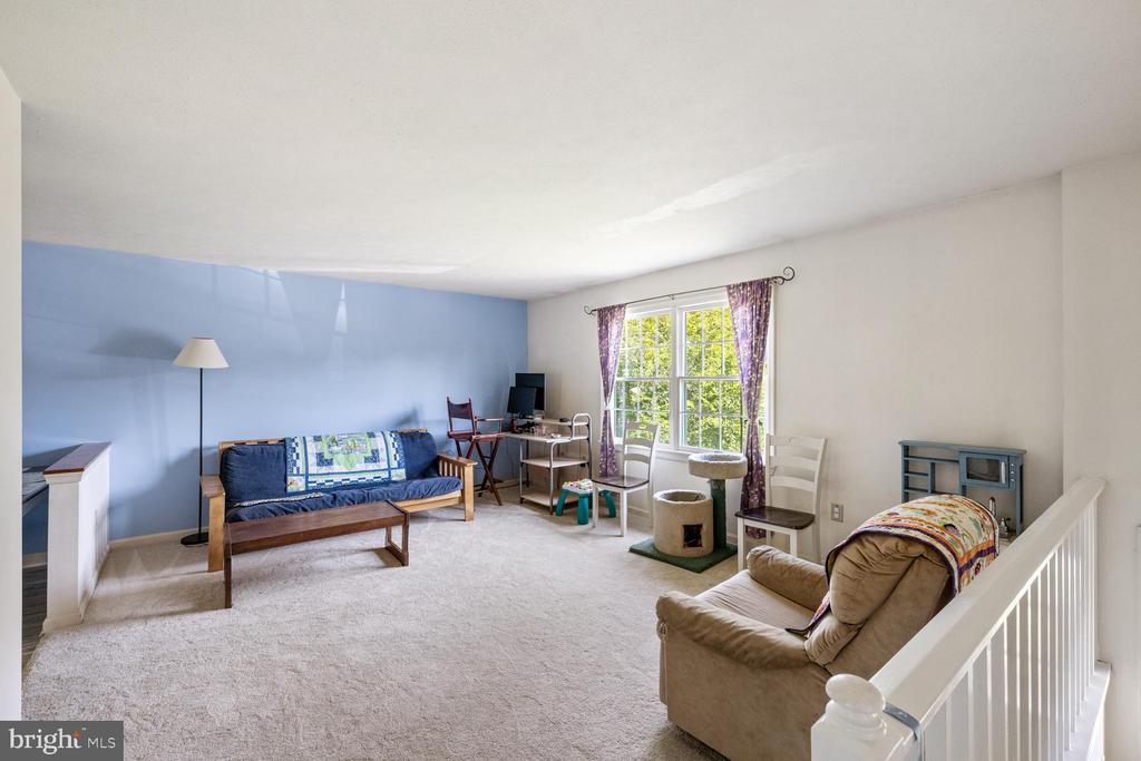 421 DICKERSON LANE