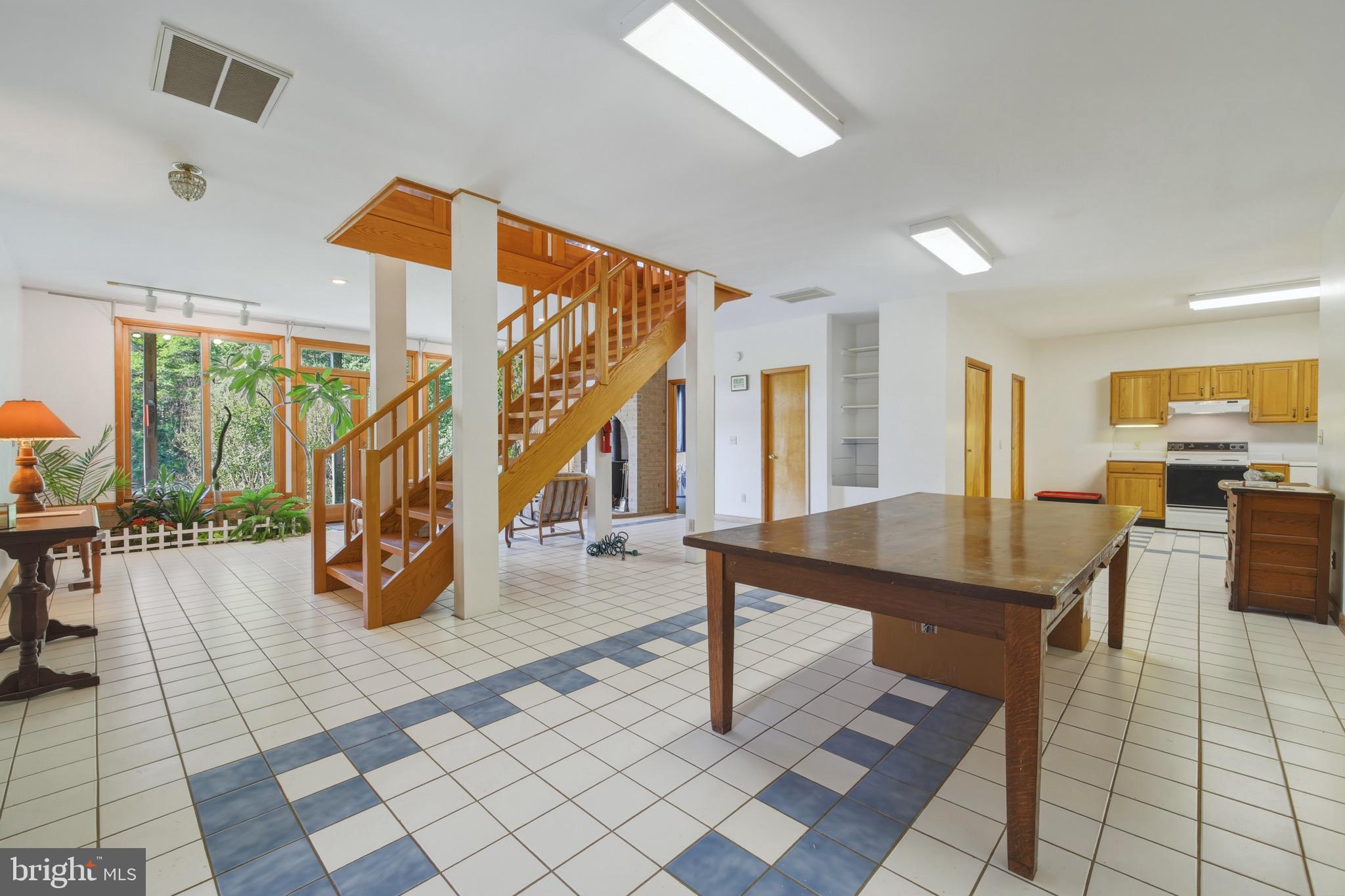 1639 SUGAR HILL ROAD