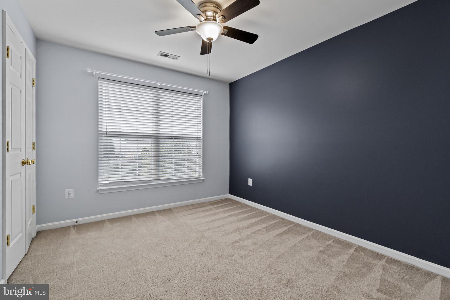 6921 Versaille Dr