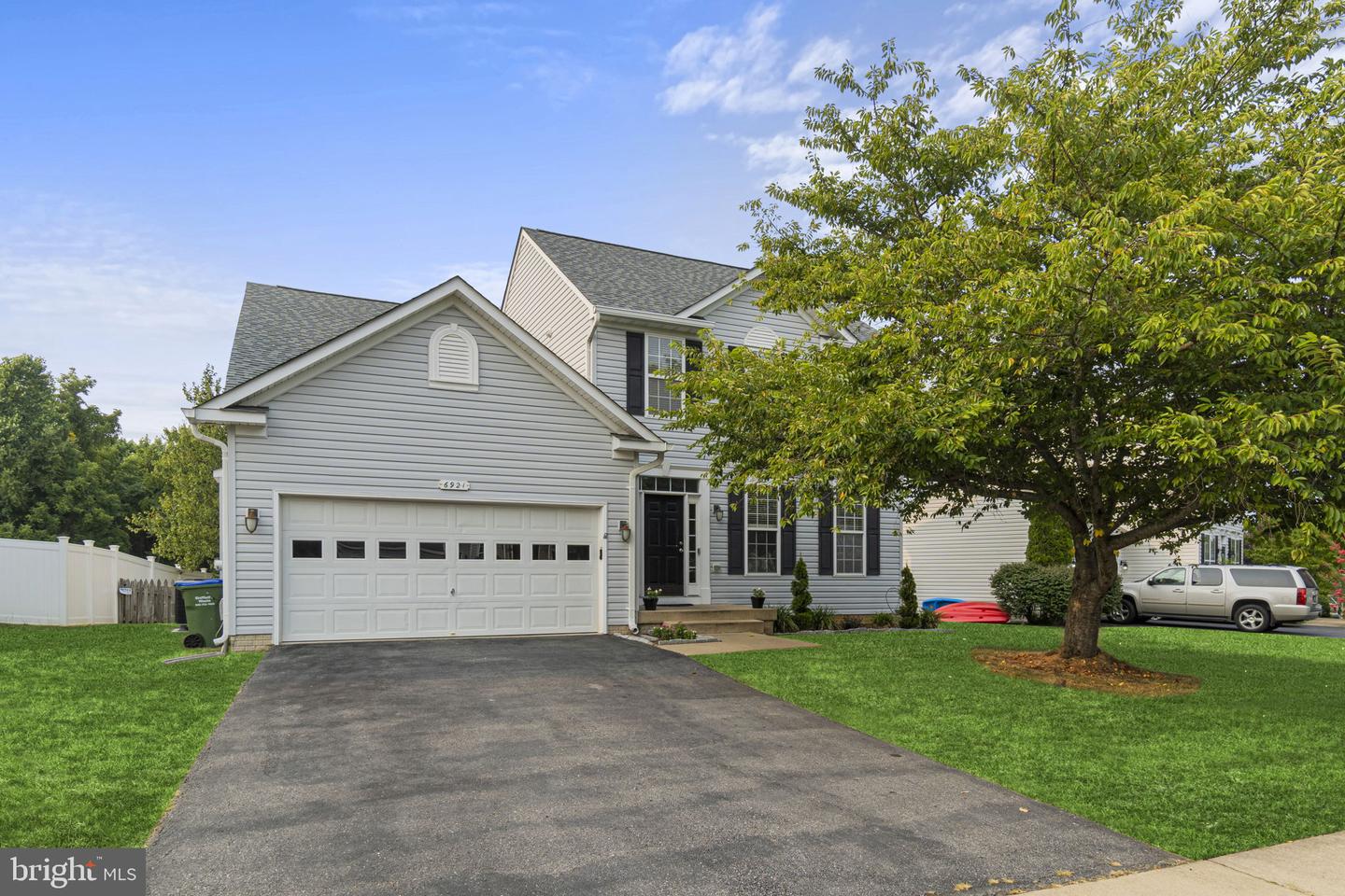 6921 Versaille Dr