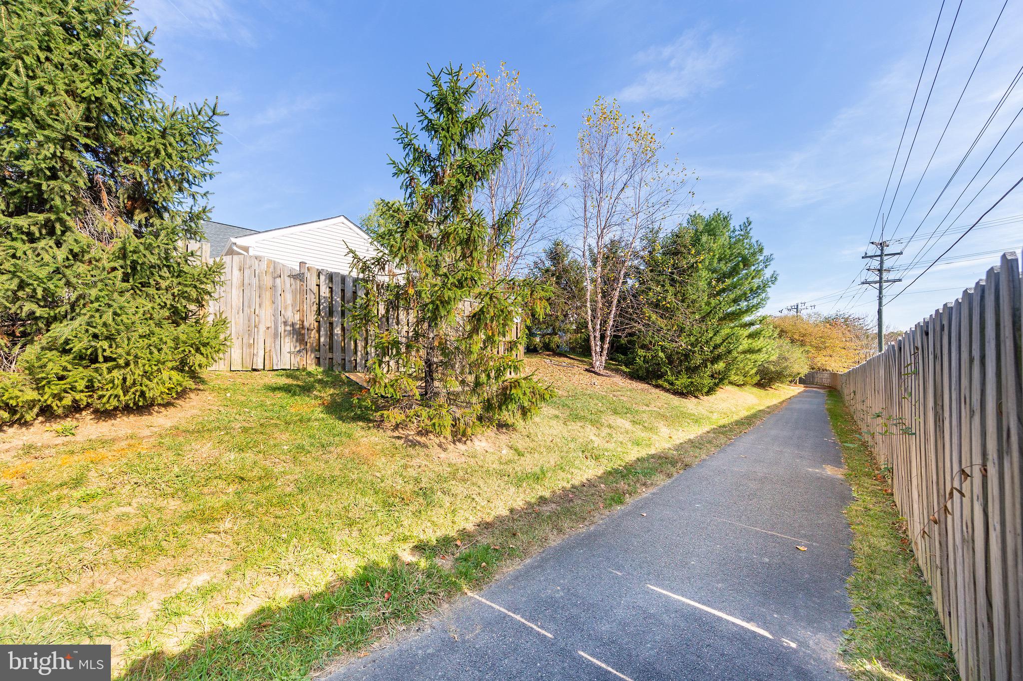 4312 Turriff Ln