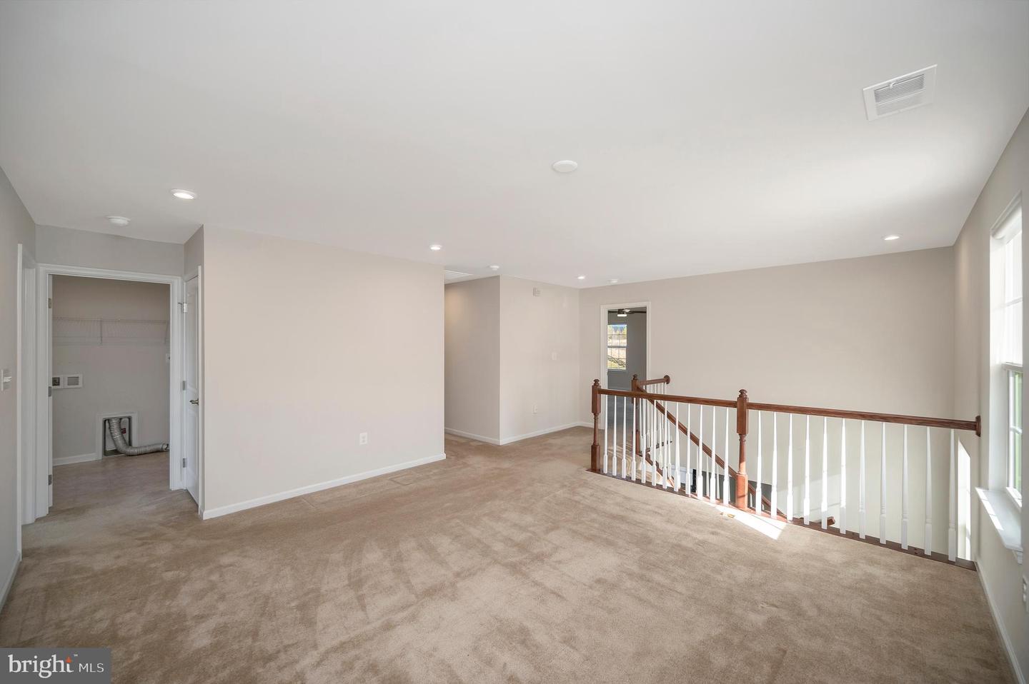 12715 Norwood Dr