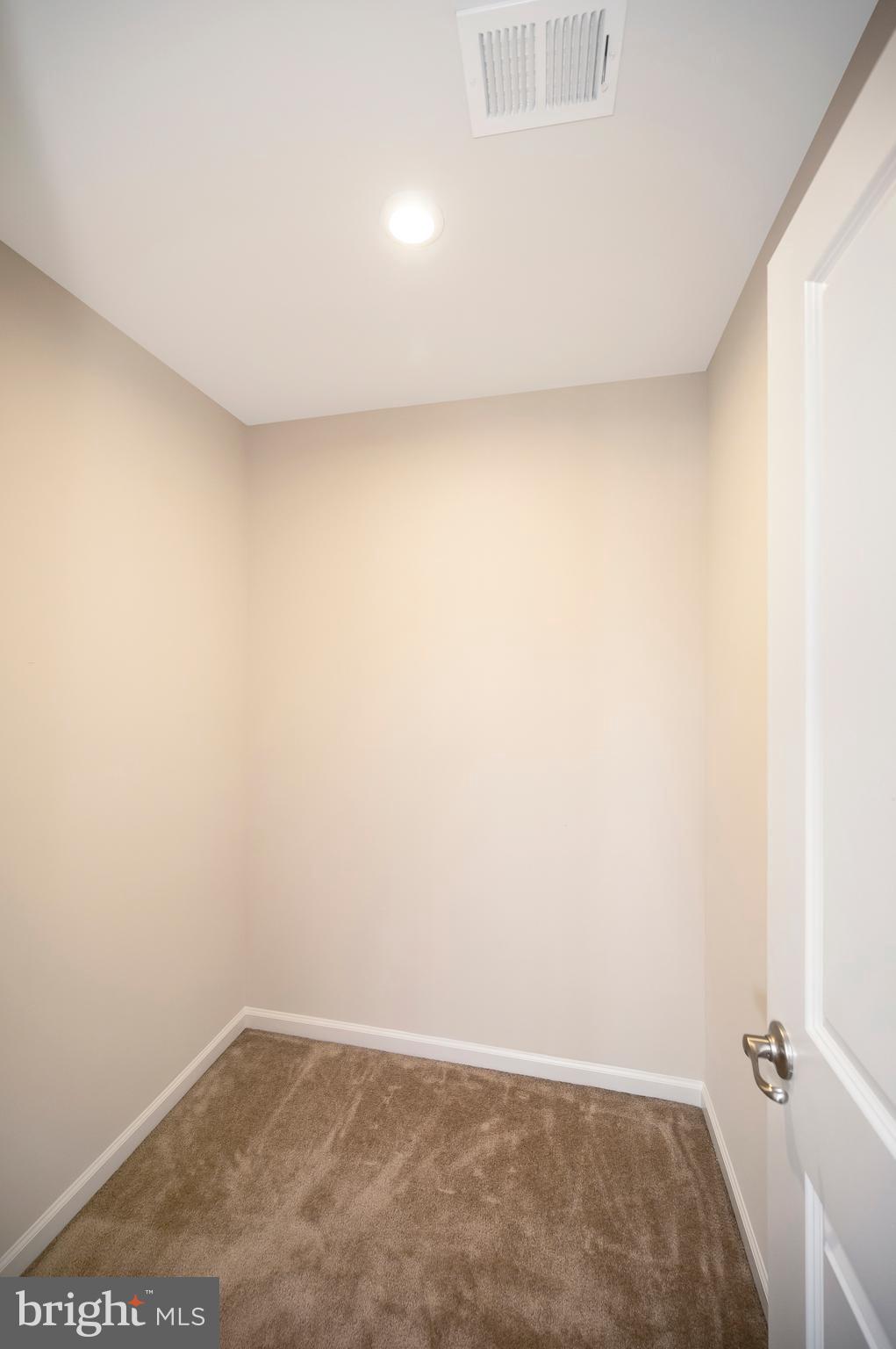 12715 Norwood Dr