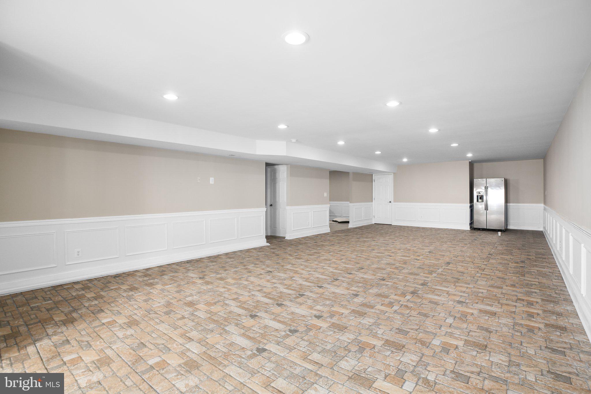 5905 S MILLS MANOR COURT