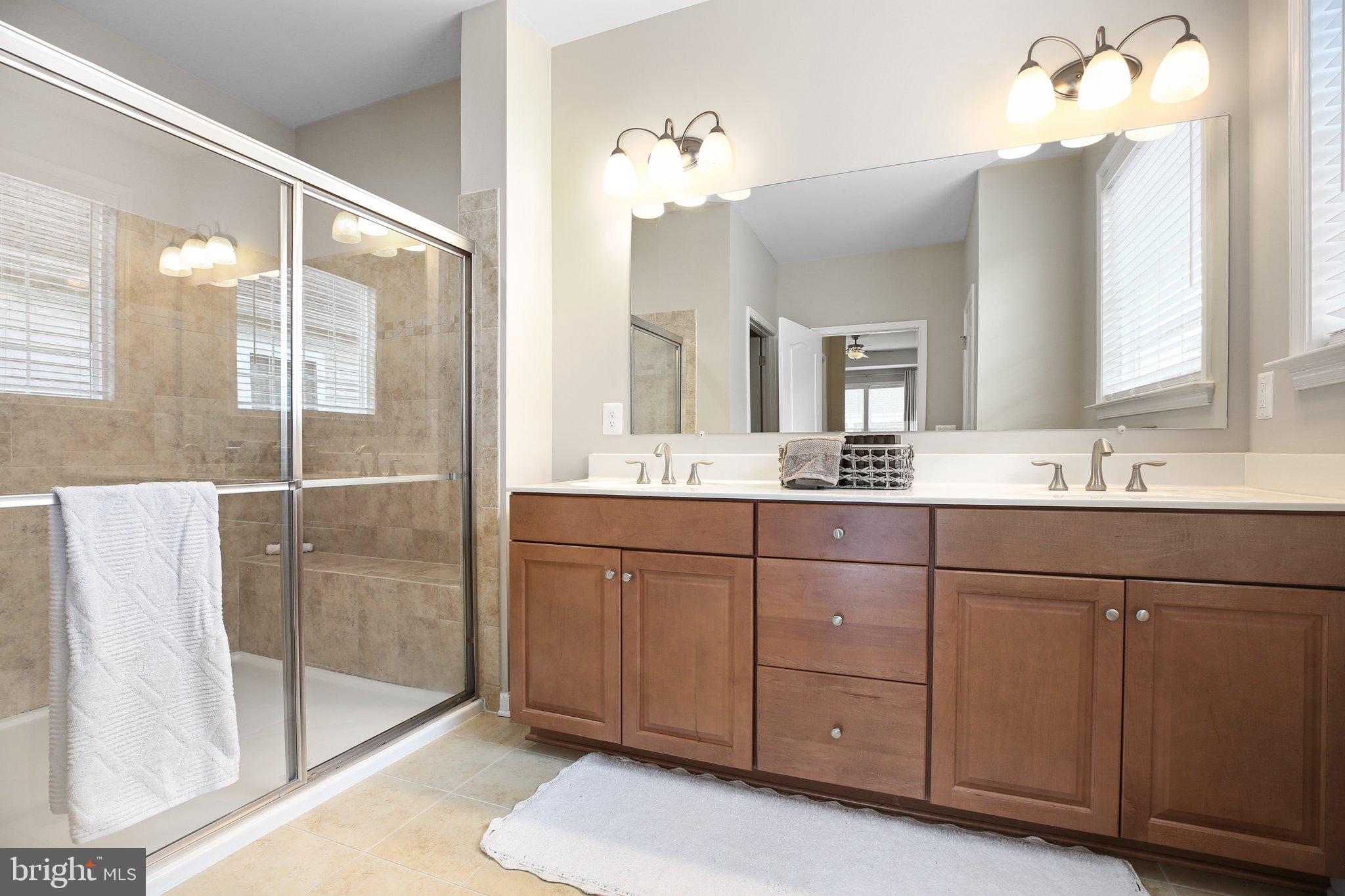 5905 S MILLS MANOR COURT