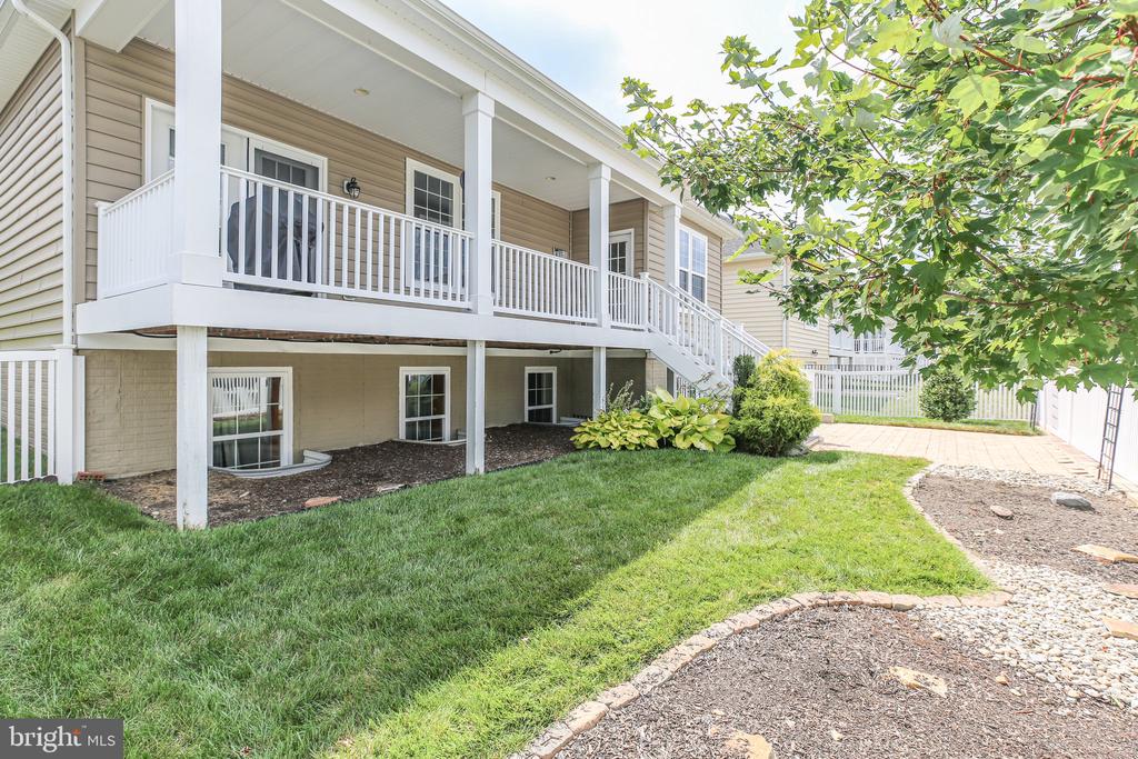 5905 S MILLS MANOR COURT