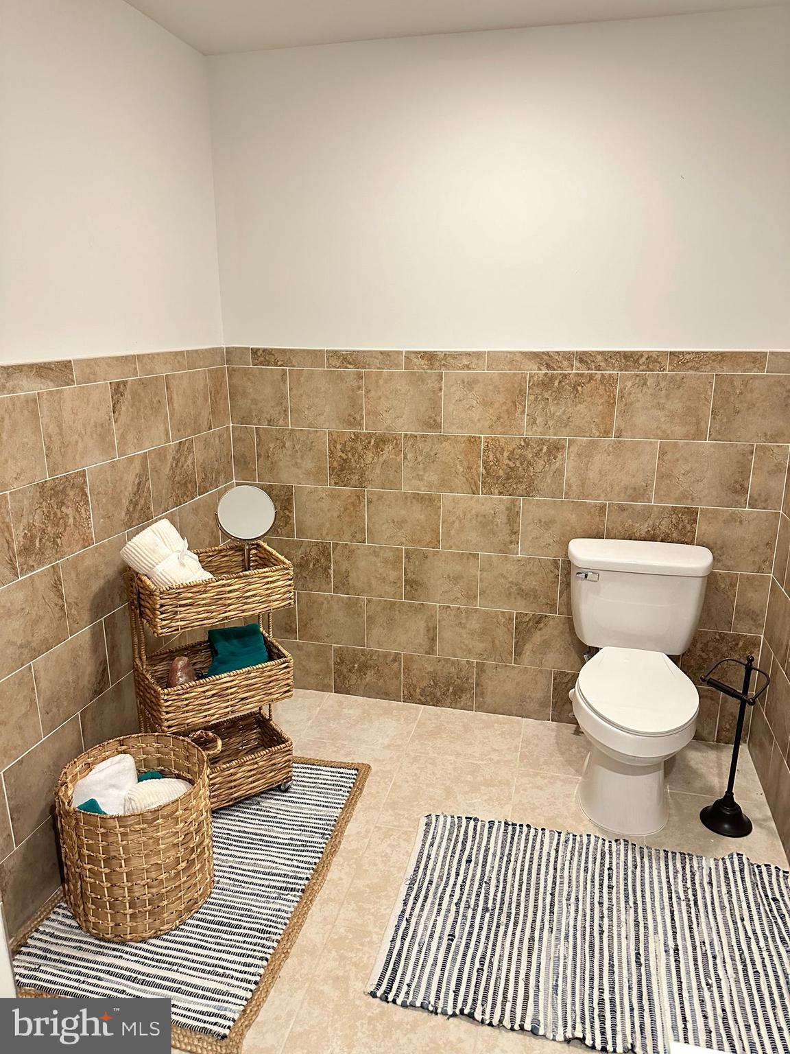 5905 S MILLS MANOR COURT