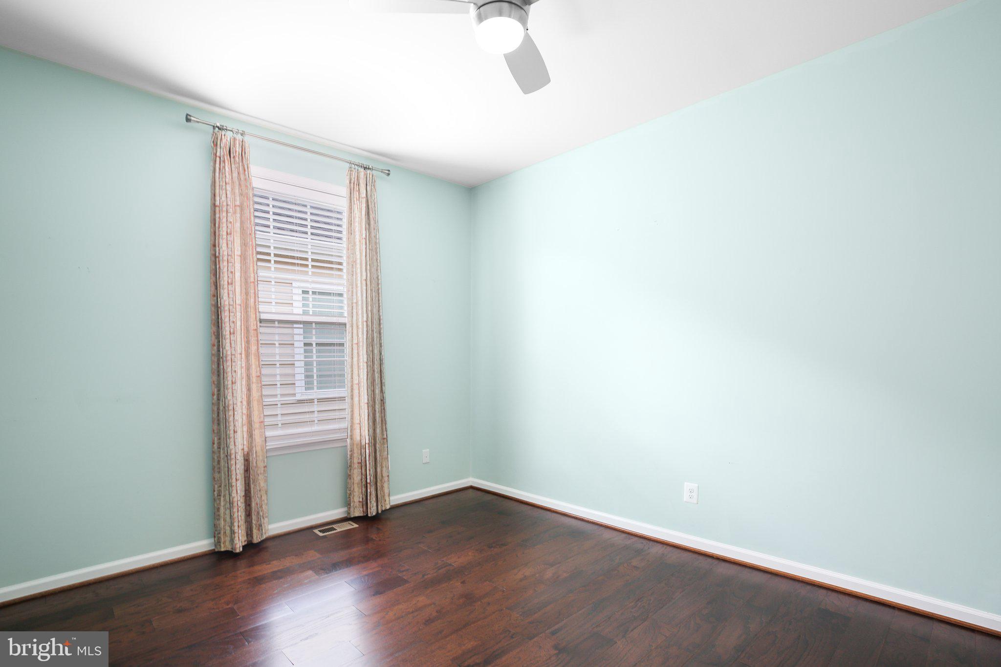 5905 S MILLS MANOR COURT