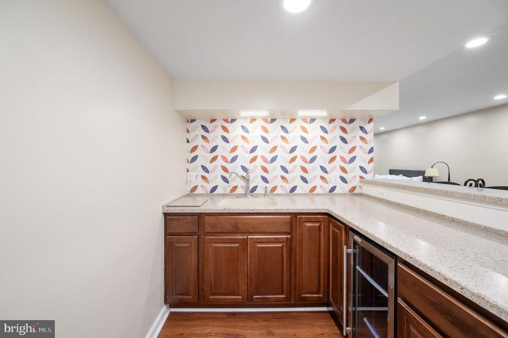 3623 CAROLINA COURT