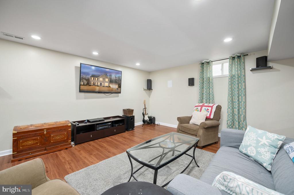3623 CAROLINA COURT