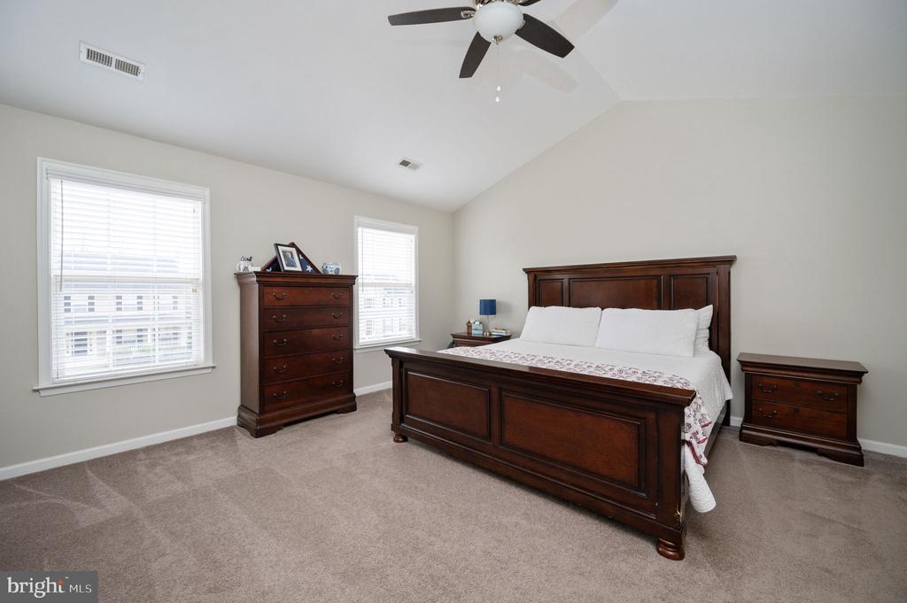 3623 CAROLINA COURT