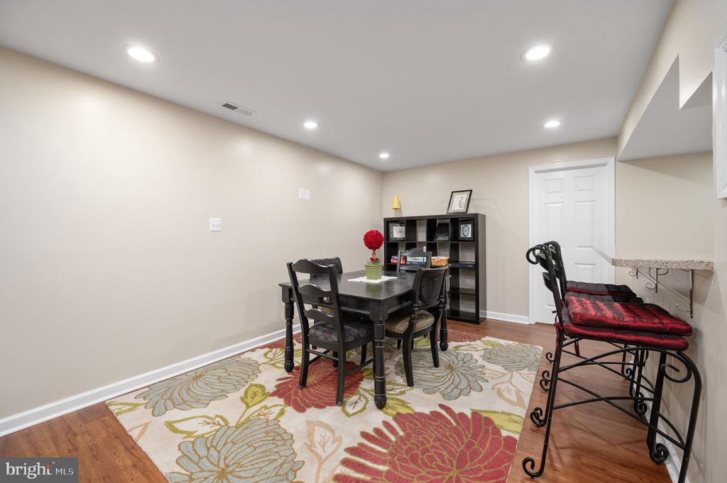 3623 CAROLINA COURT