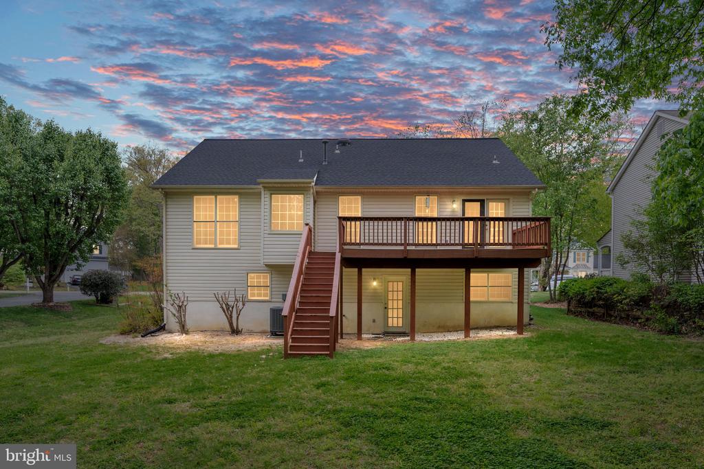 9805 KENMORE COURT