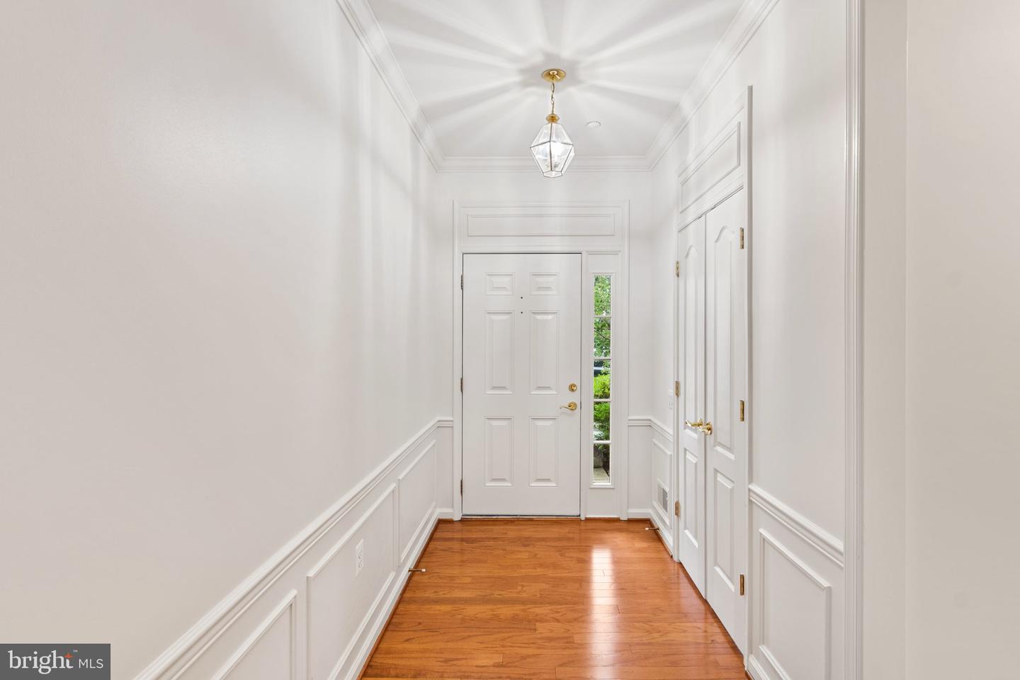 18 Castlewood Dr