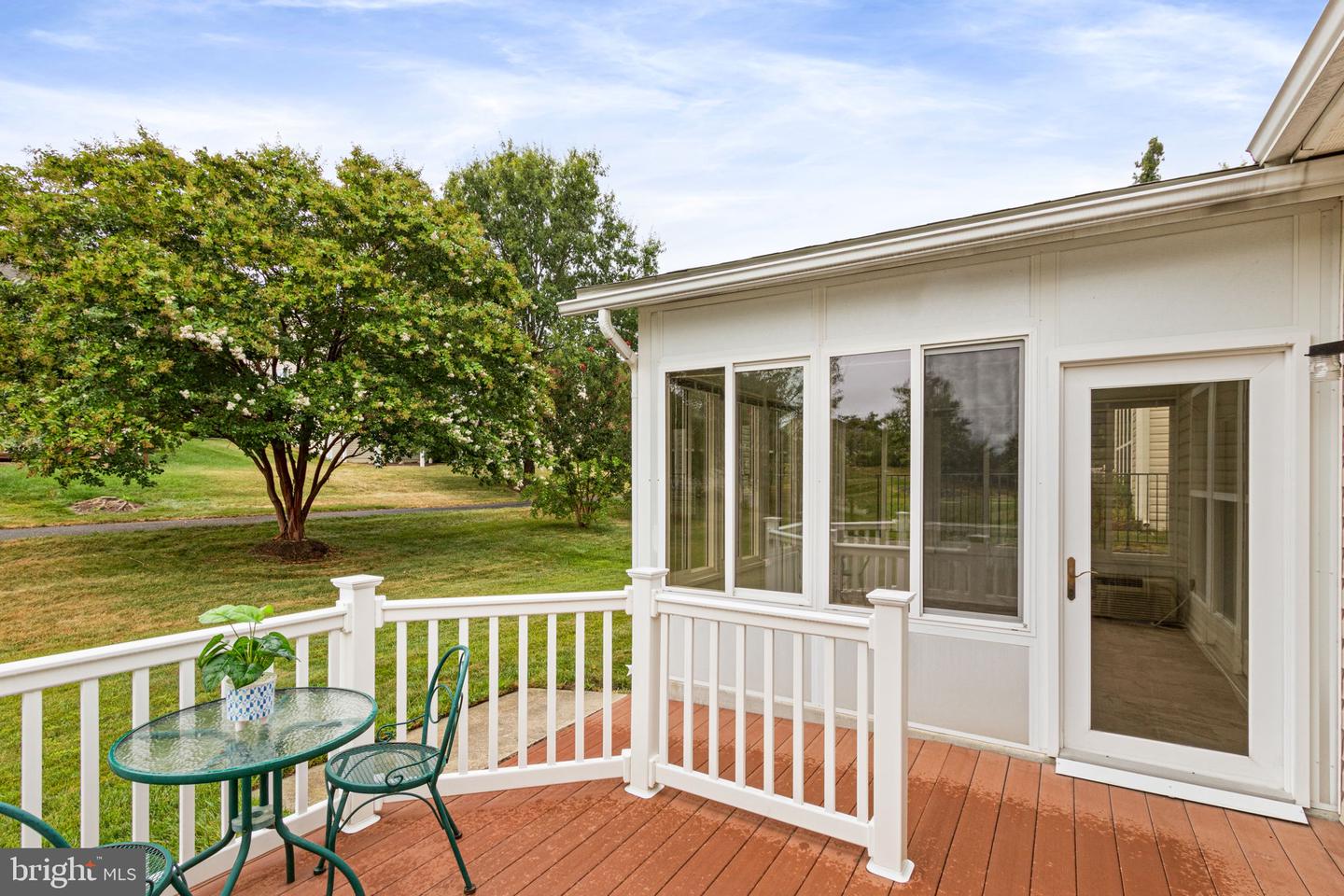 18 Castlewood Dr