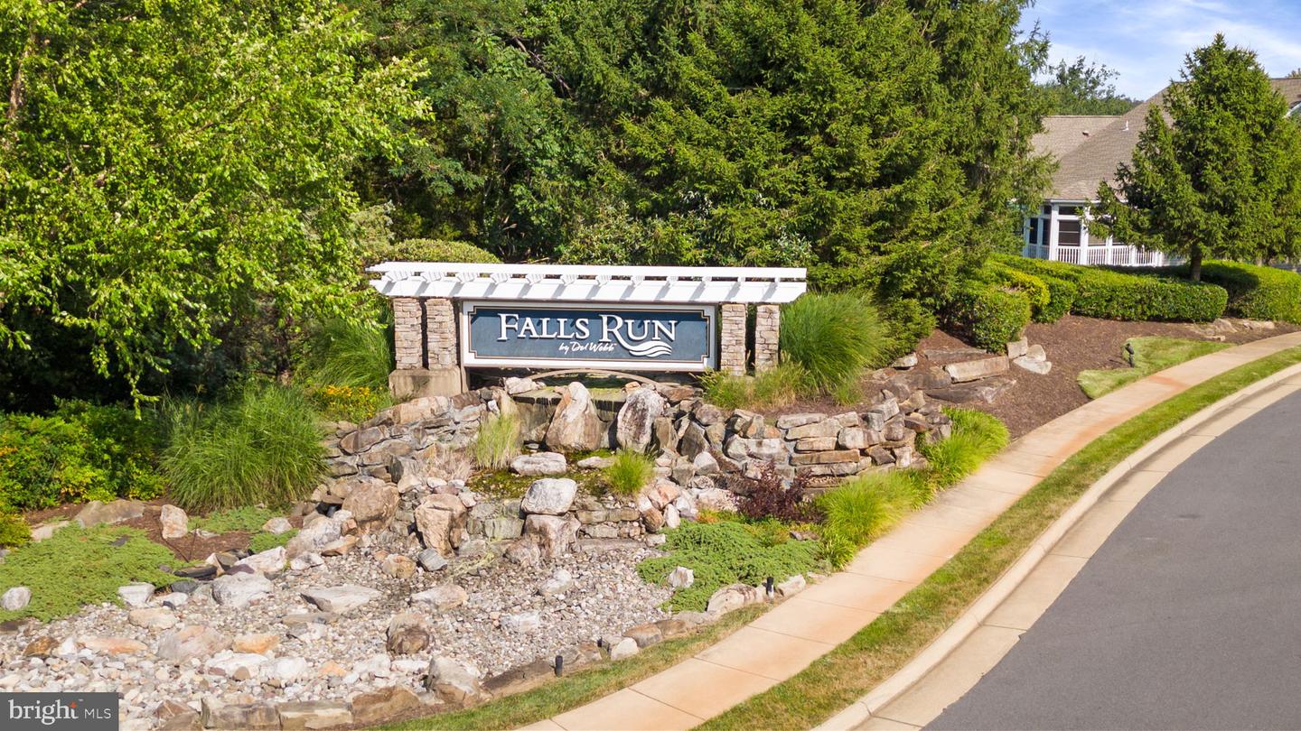 18 Castlewood Dr