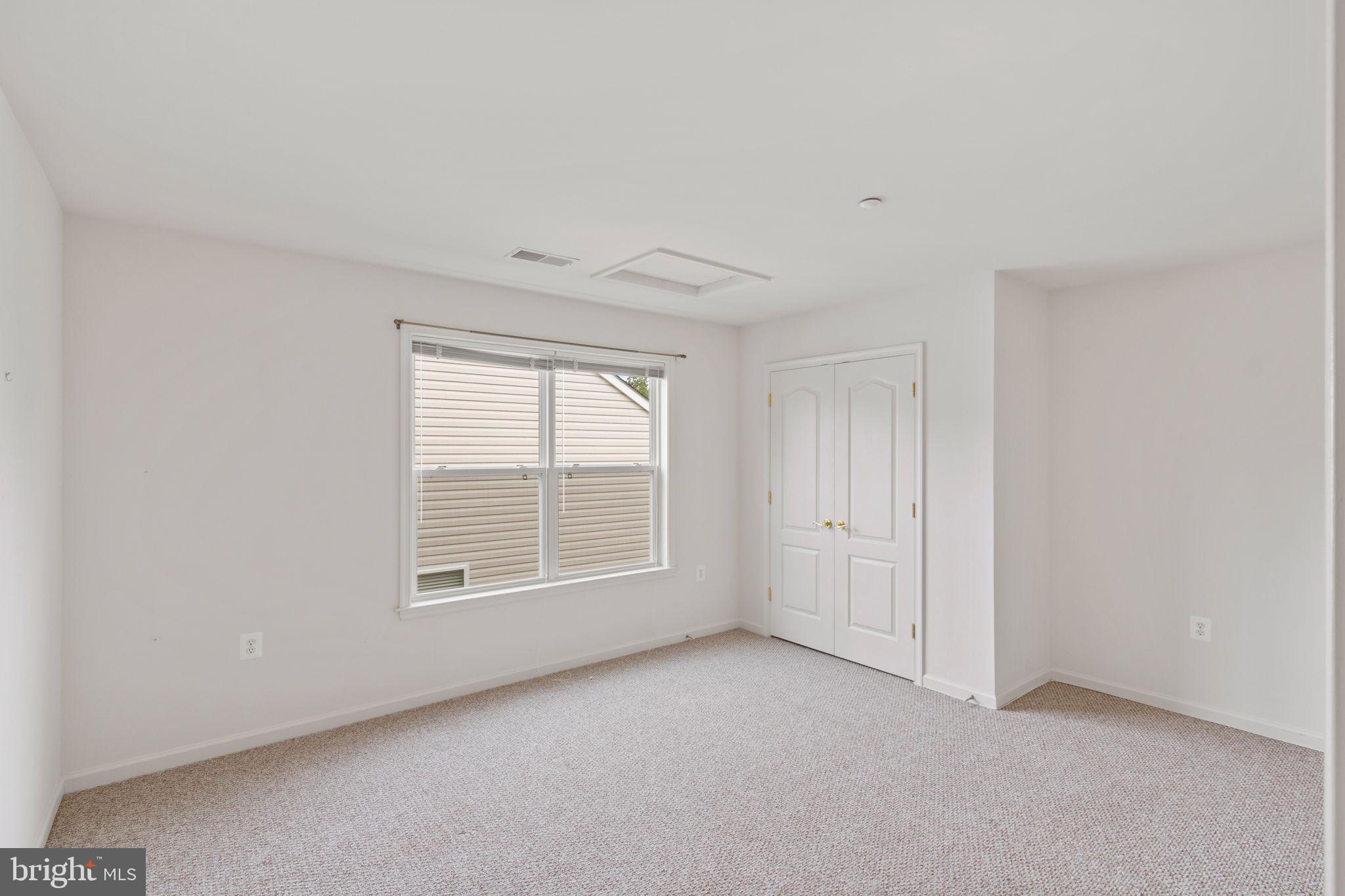 18 Castlewood Dr
