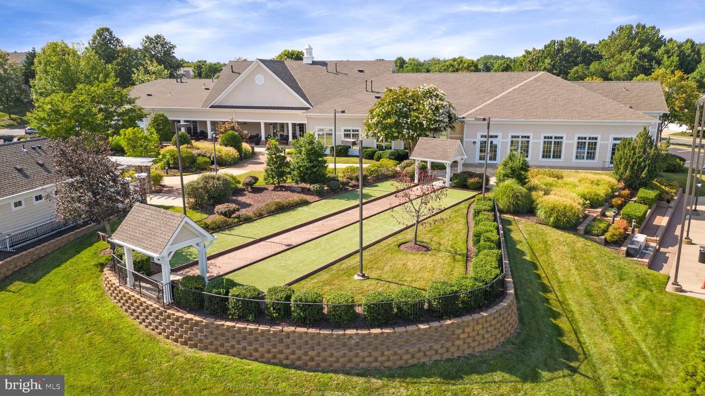 18 Castlewood Dr
