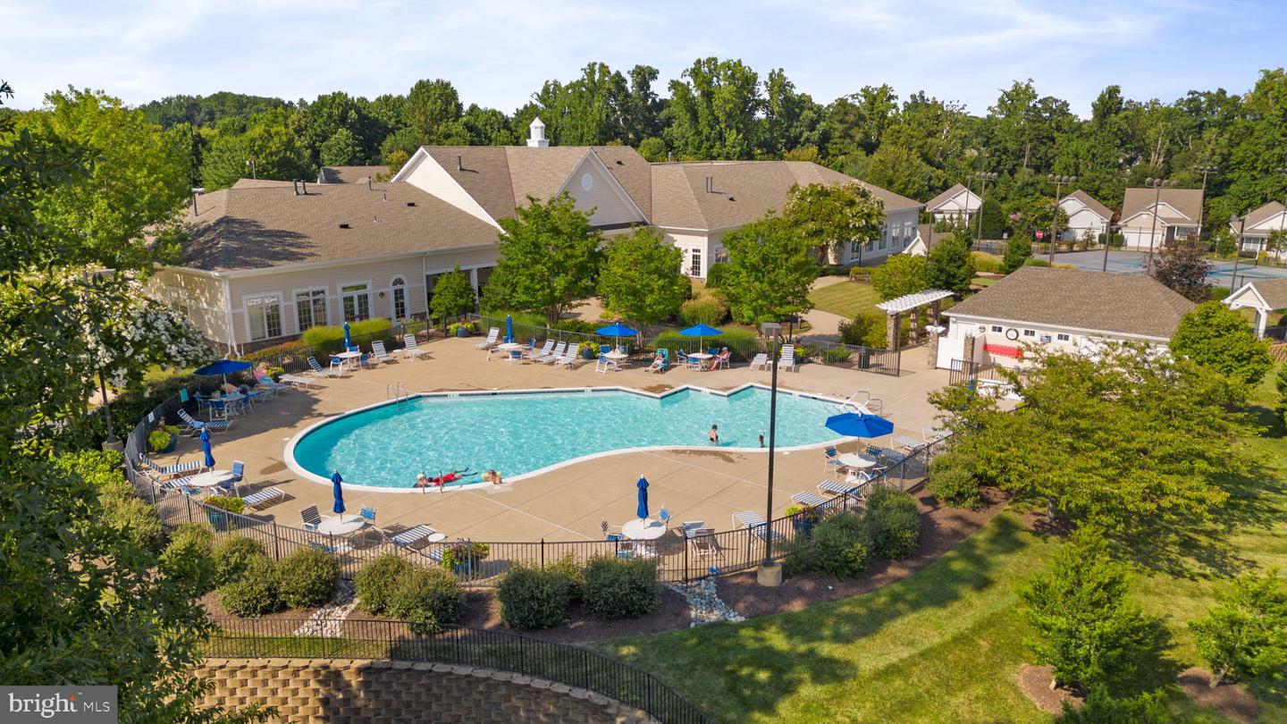 18 Castlewood Dr