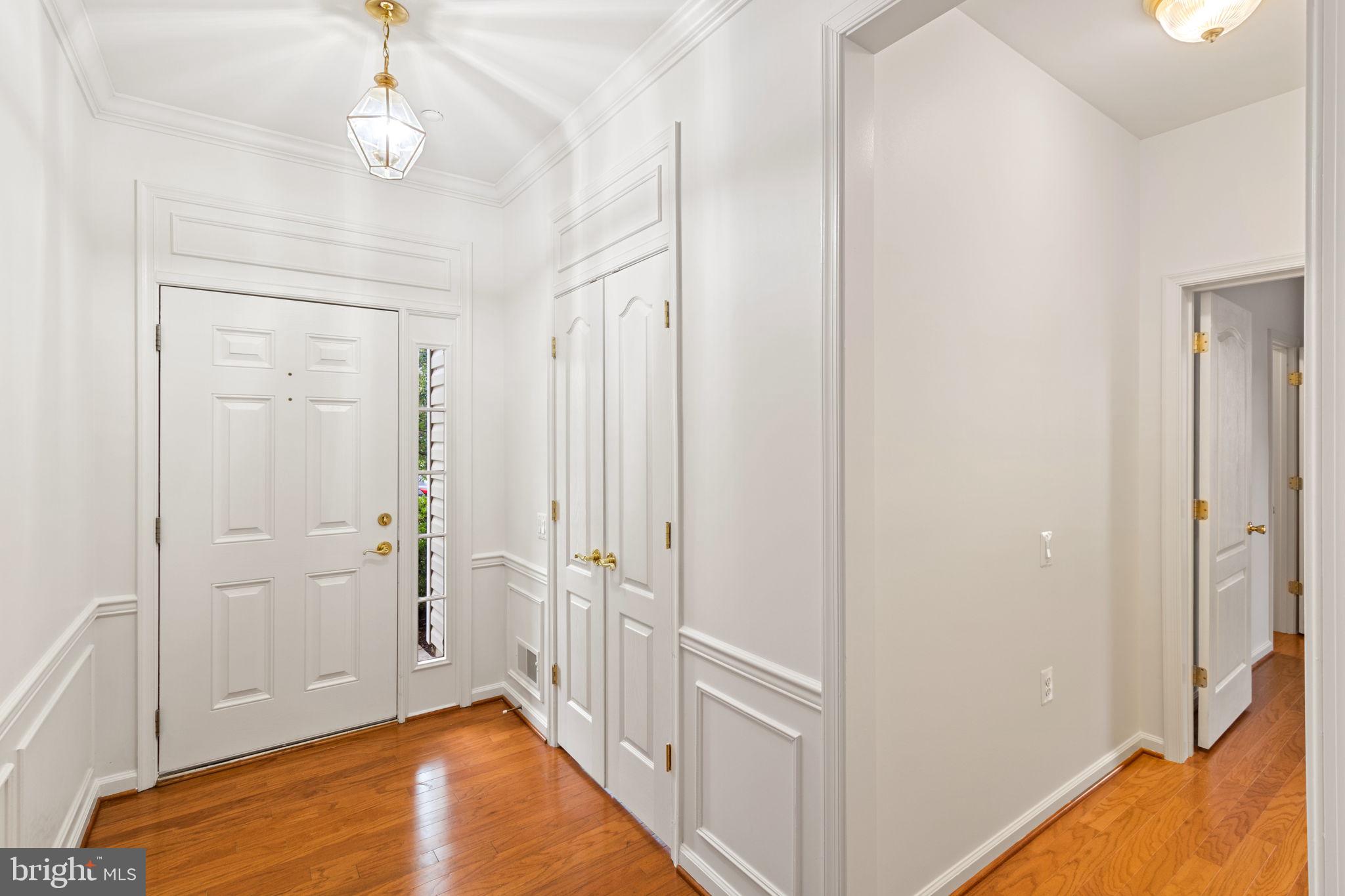18 Castlewood Dr