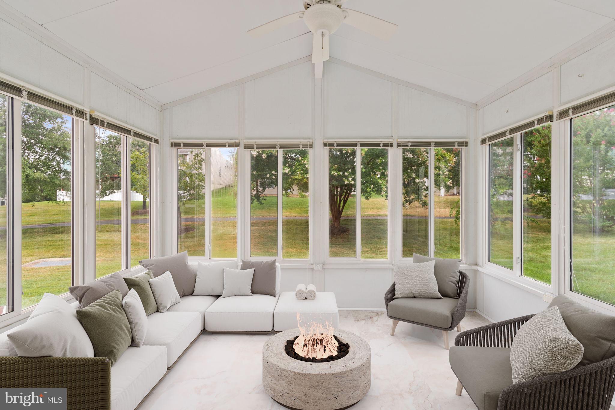18 Castlewood Dr