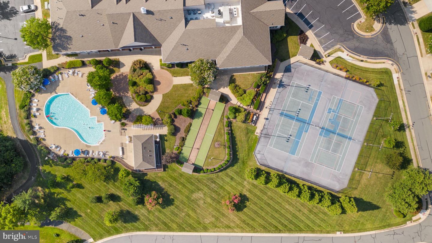 18 Castlewood Dr