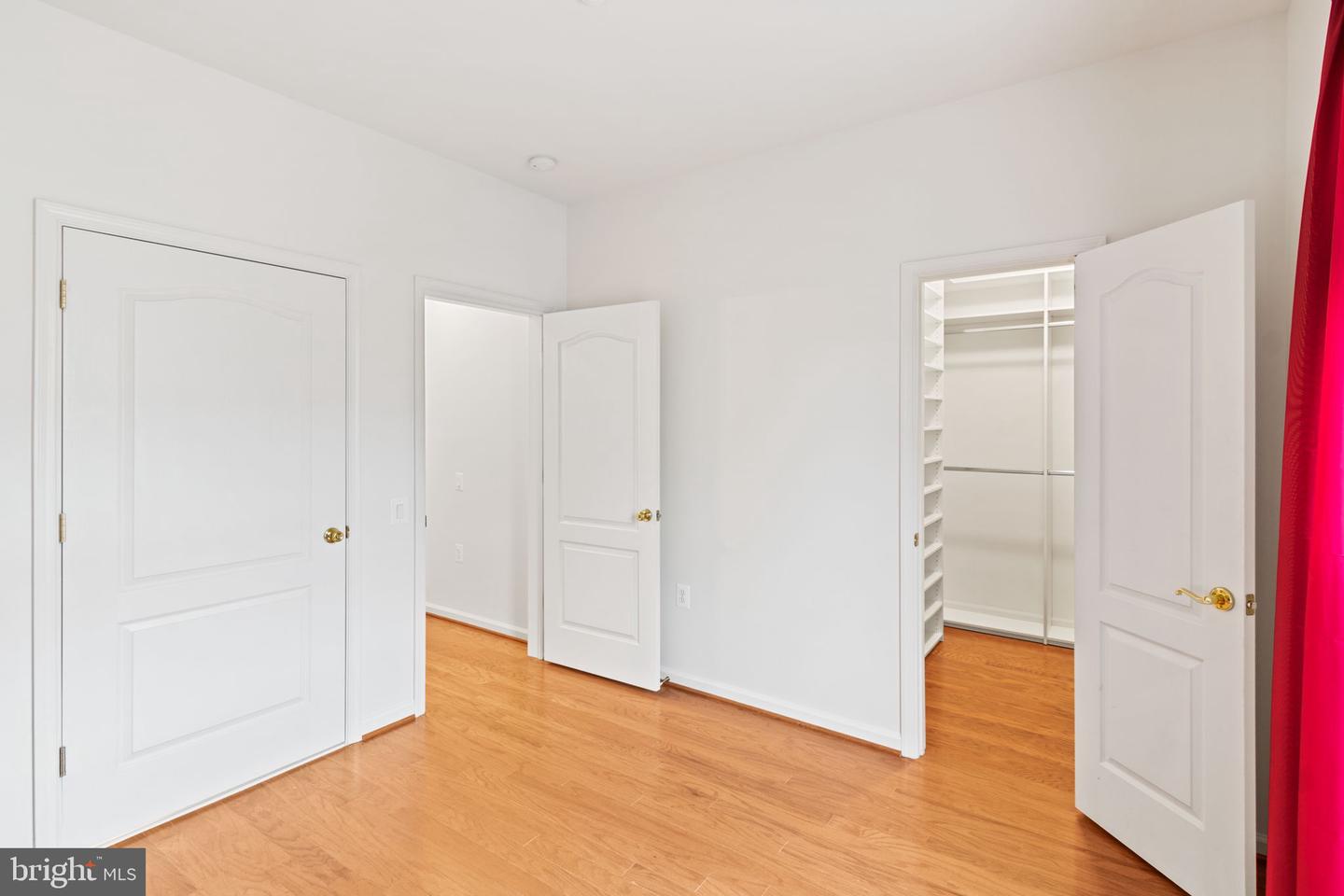 18 Castlewood Dr