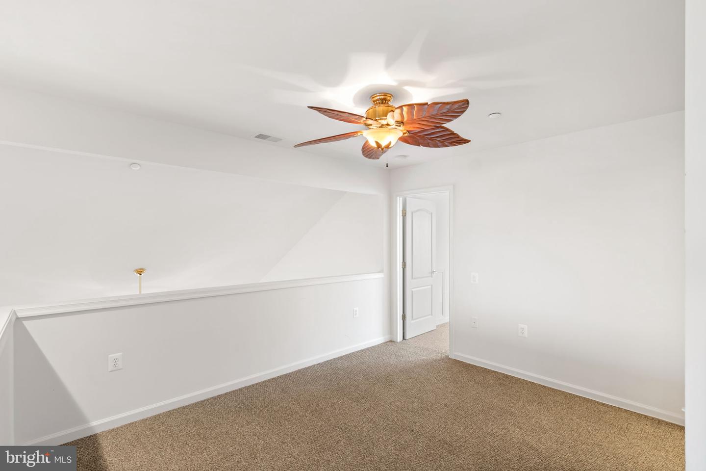 18 Castlewood Dr
