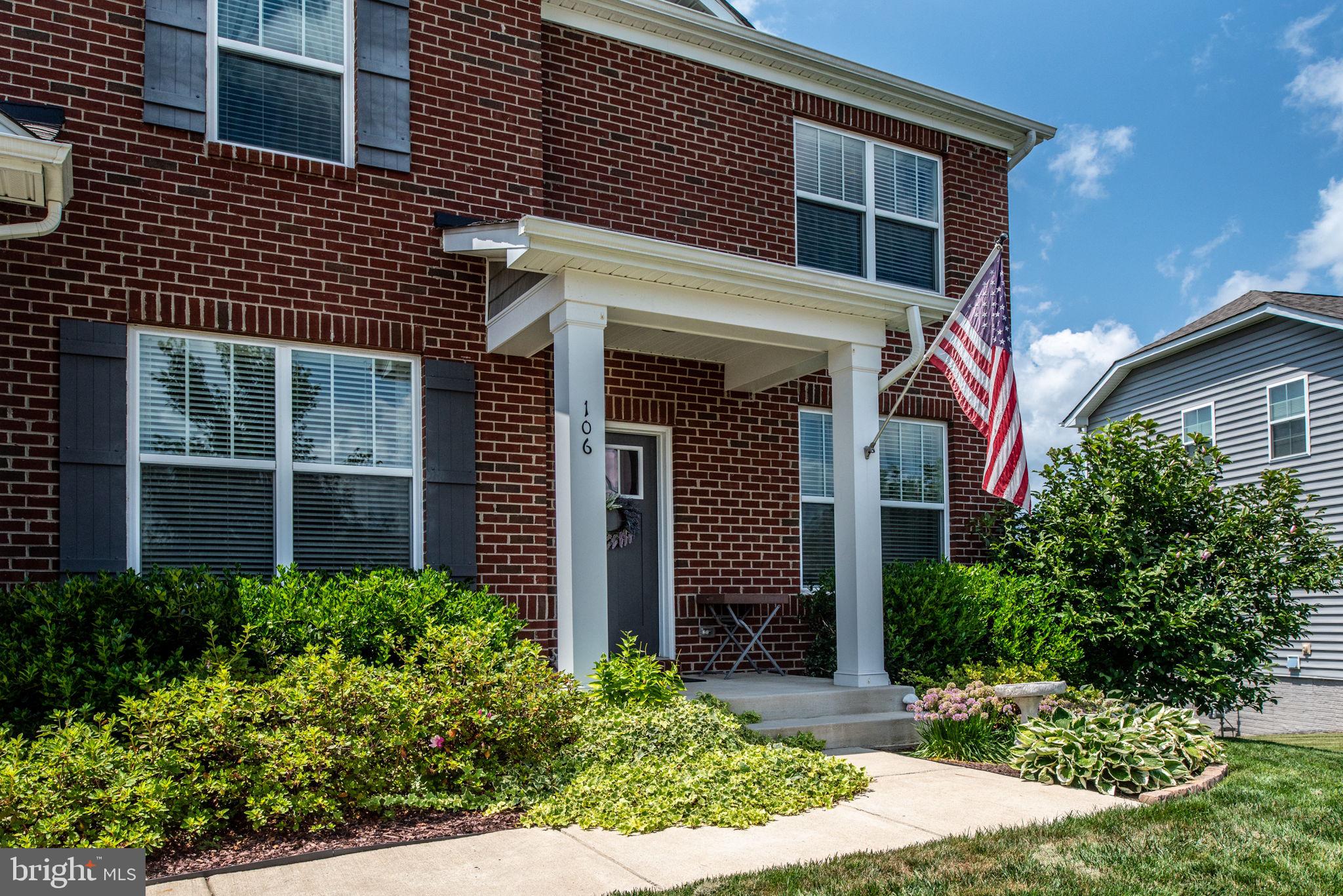 106 Old Oaks Ct