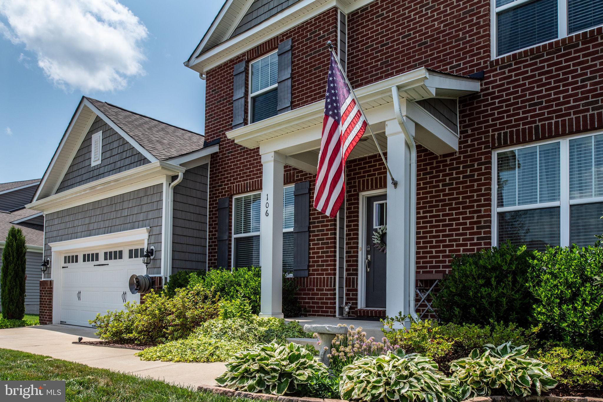 106 Old Oaks Ct