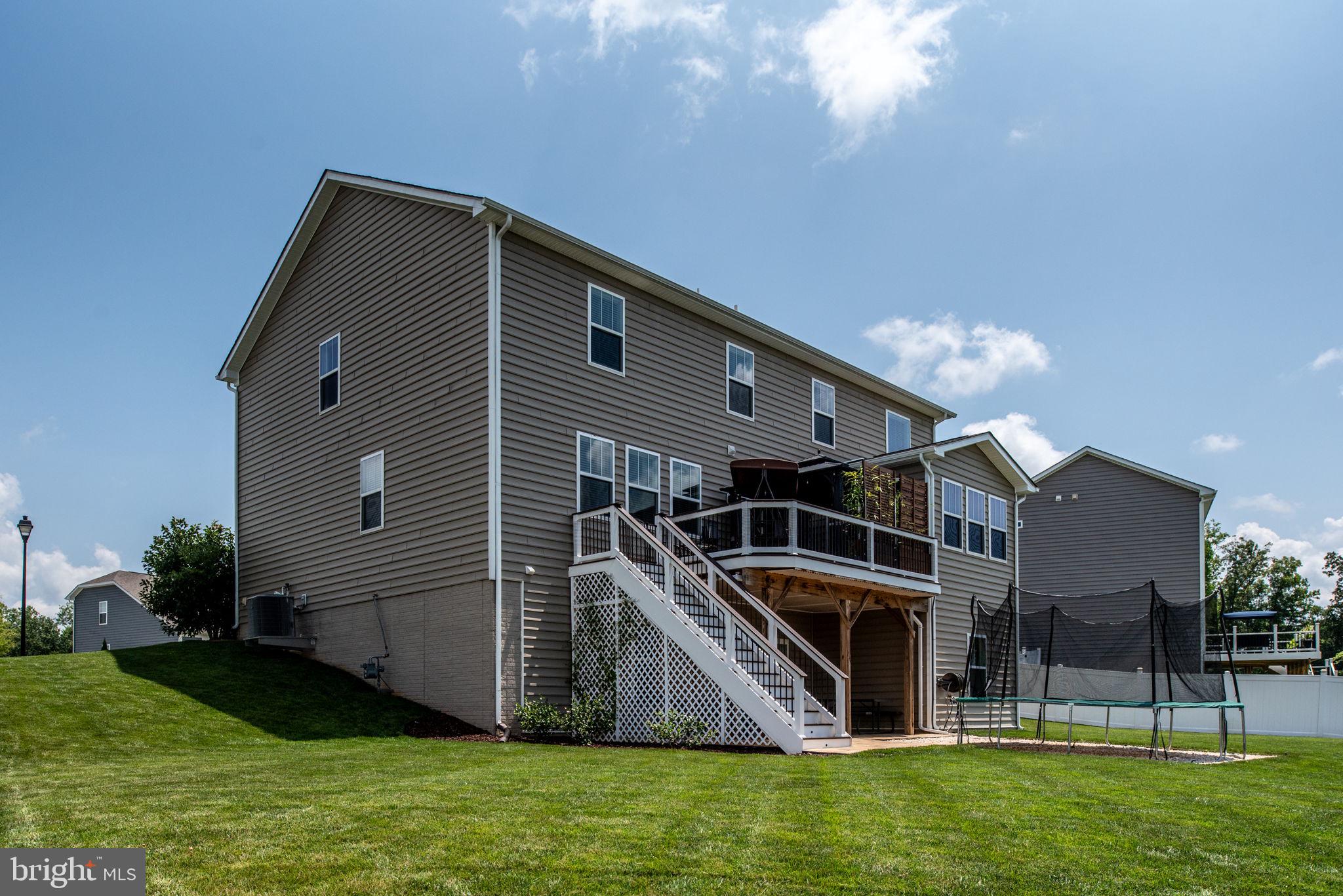 106 Old Oaks Ct