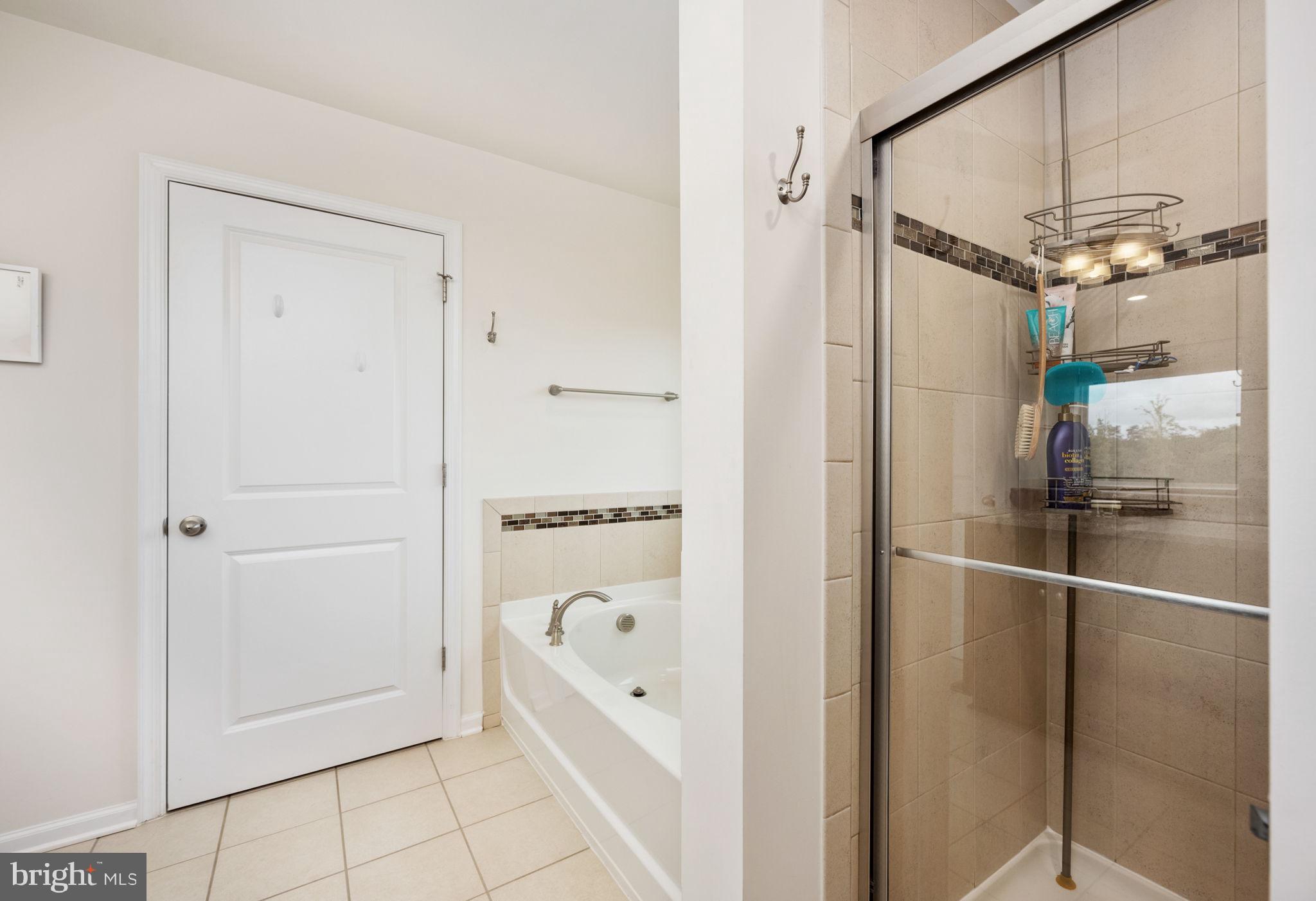 106 Old Oaks Ct