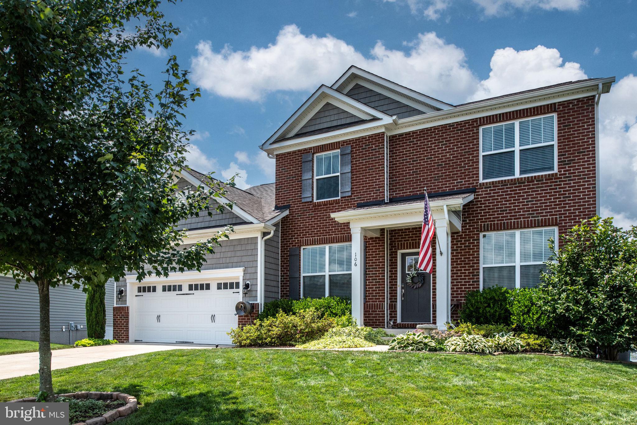 106 Old Oaks Ct