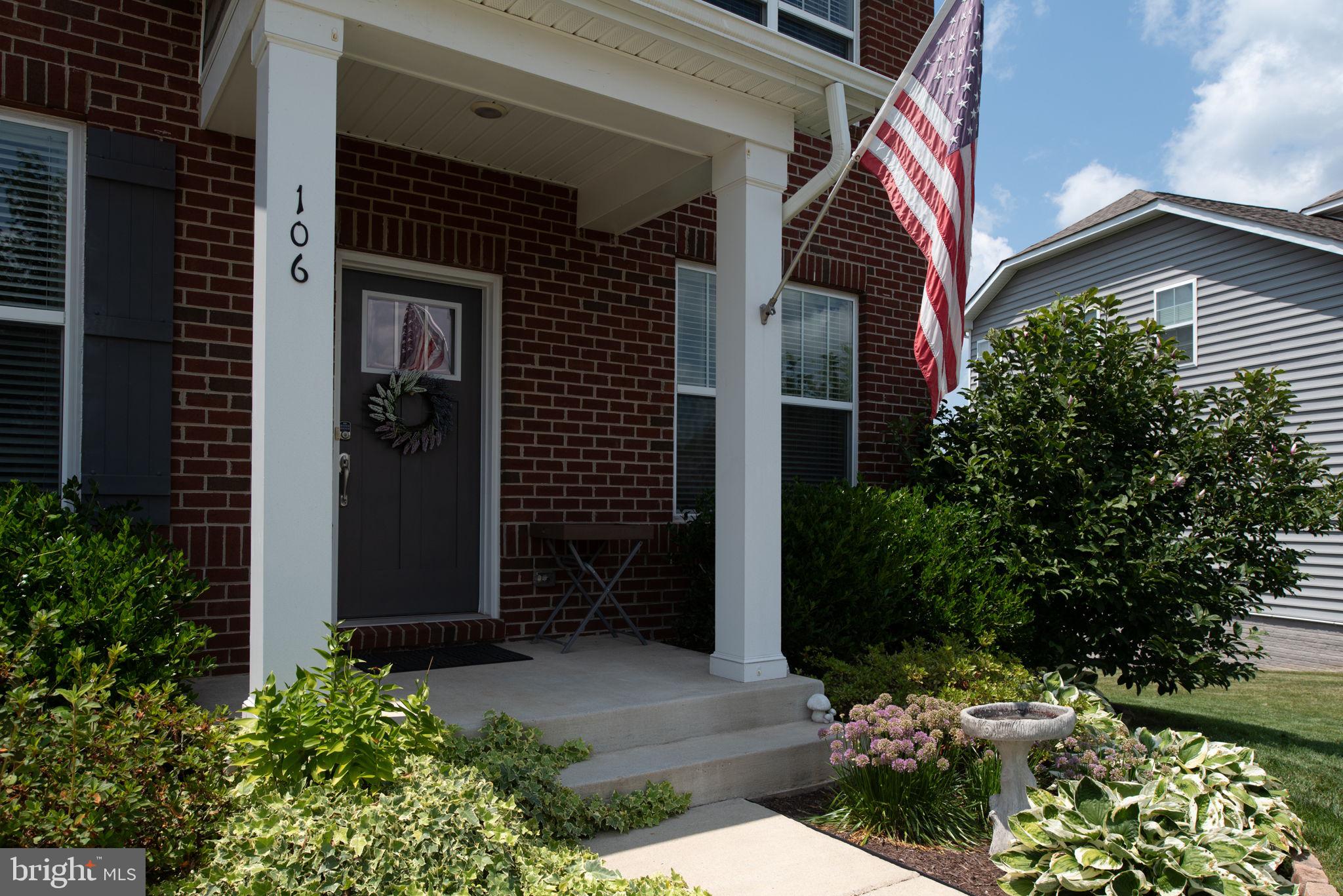 106 Old Oaks Ct