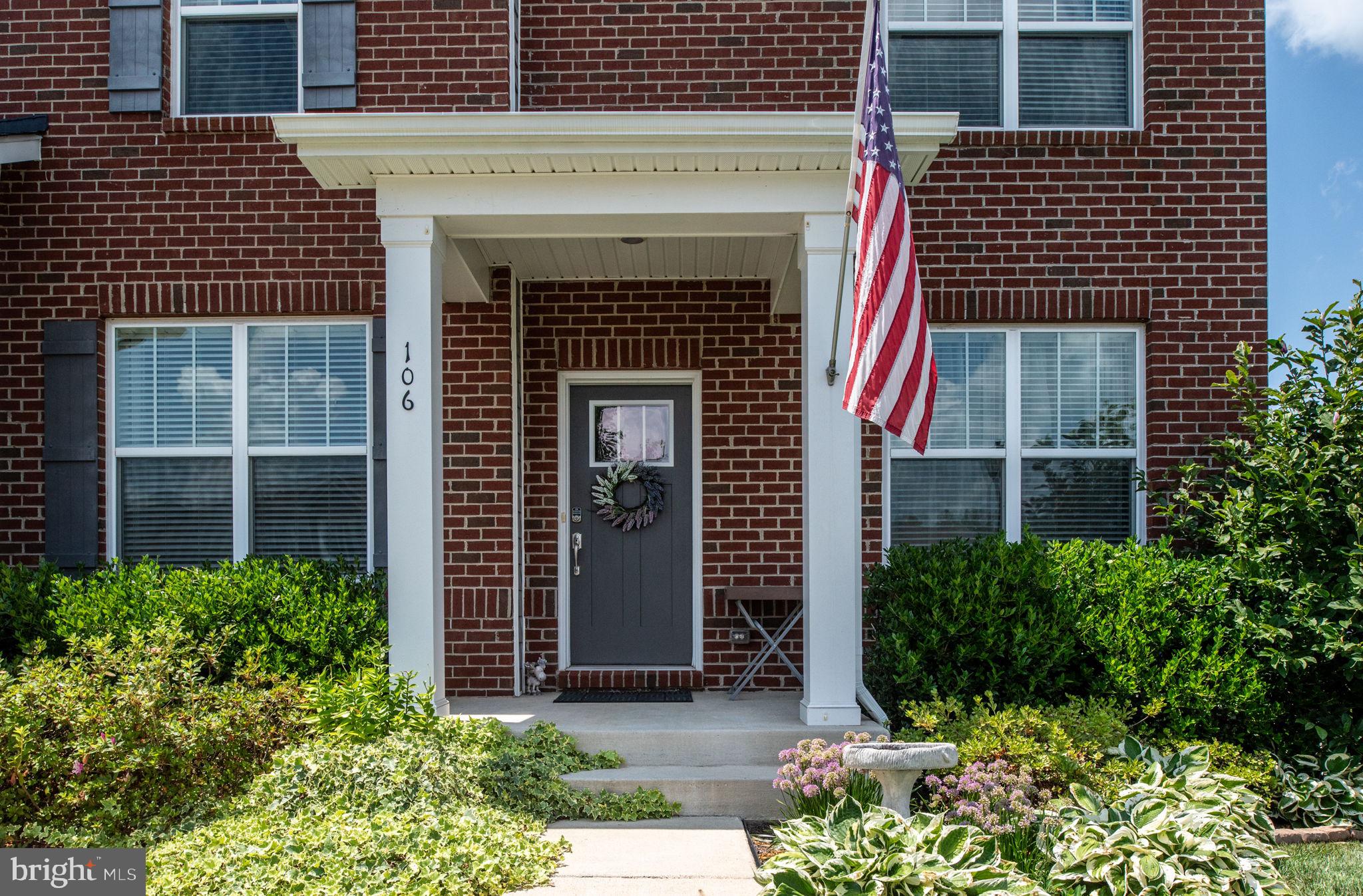 106 Old Oaks Ct