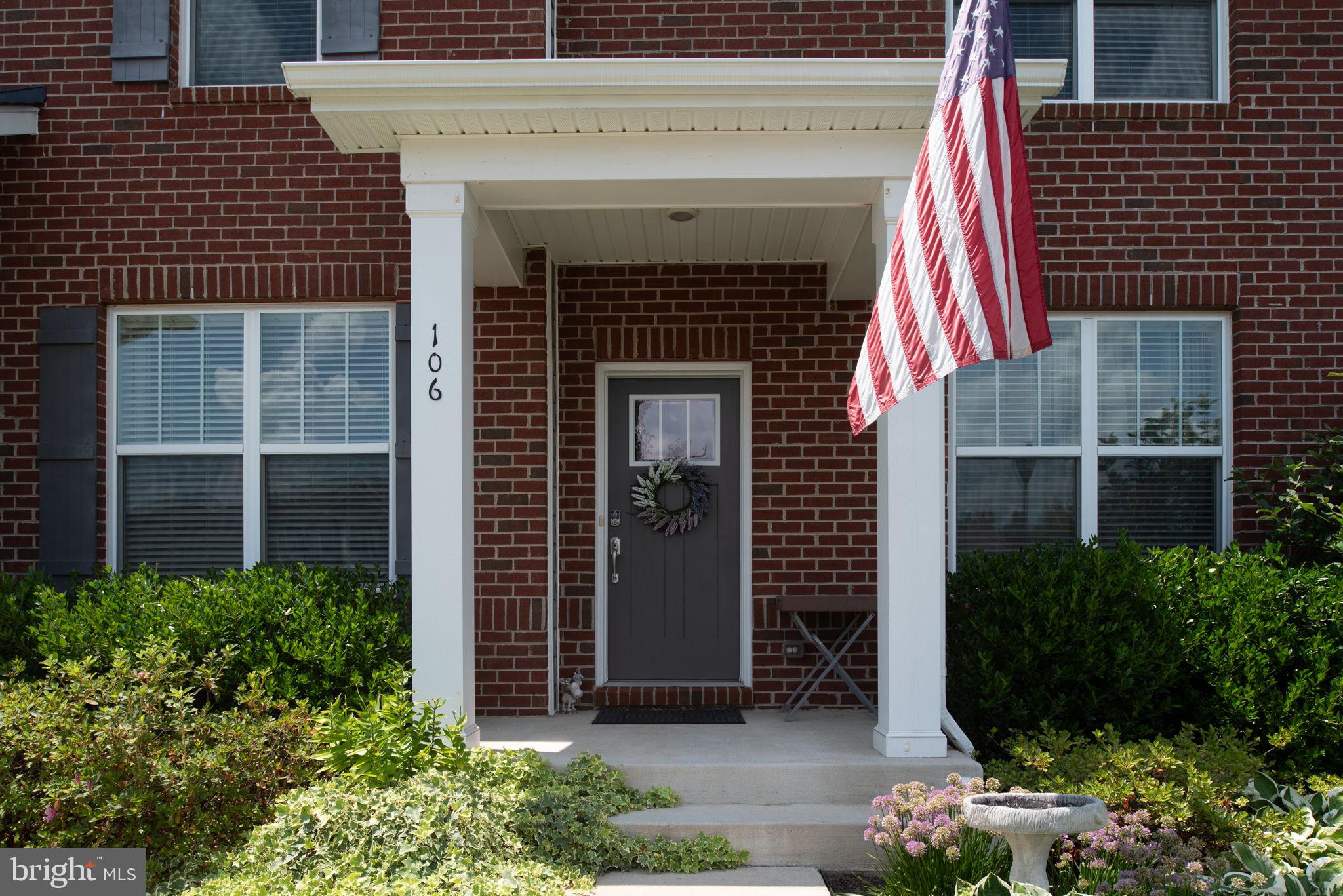 106 Old Oaks Ct