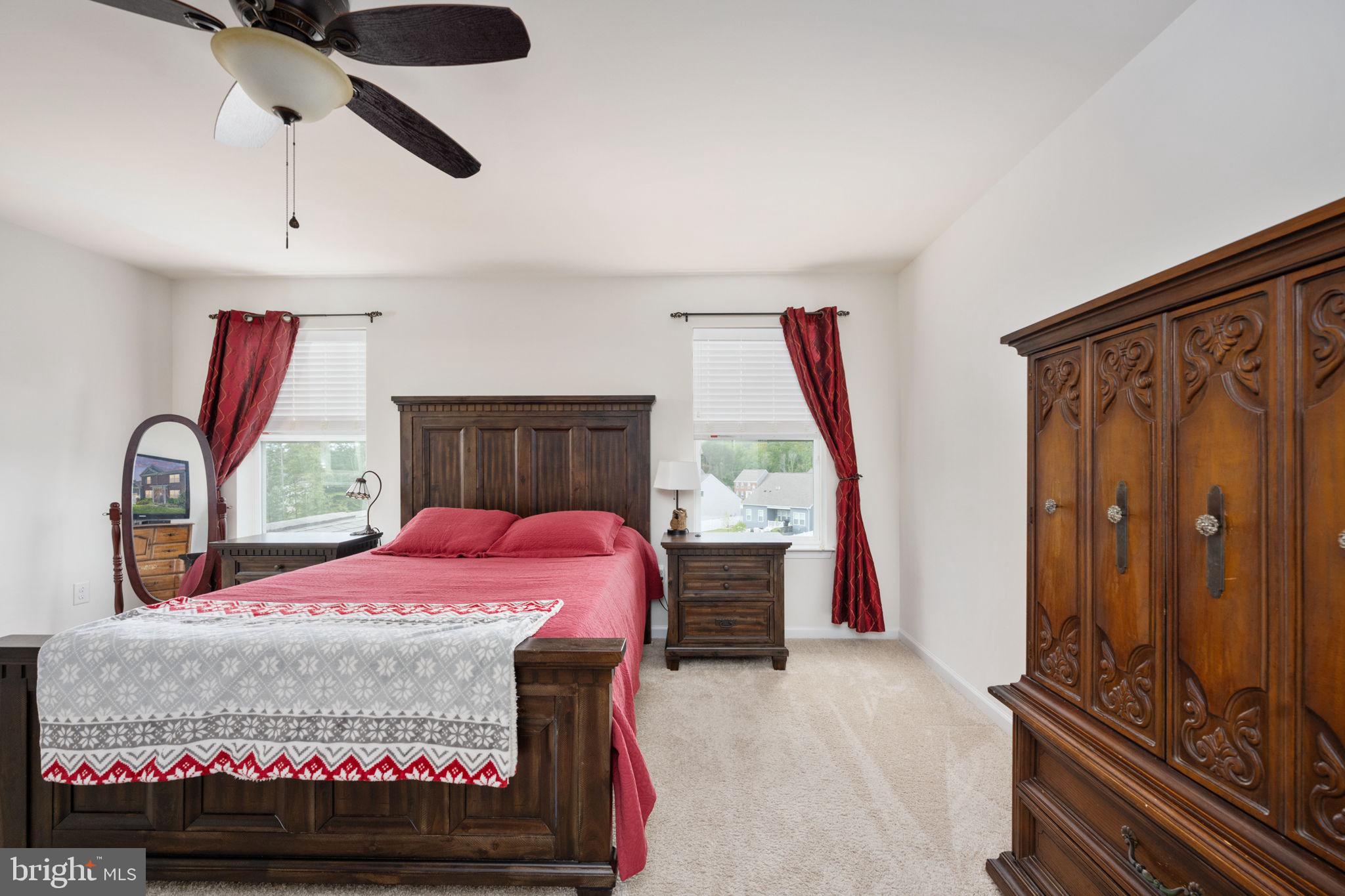 106 Old Oaks Ct