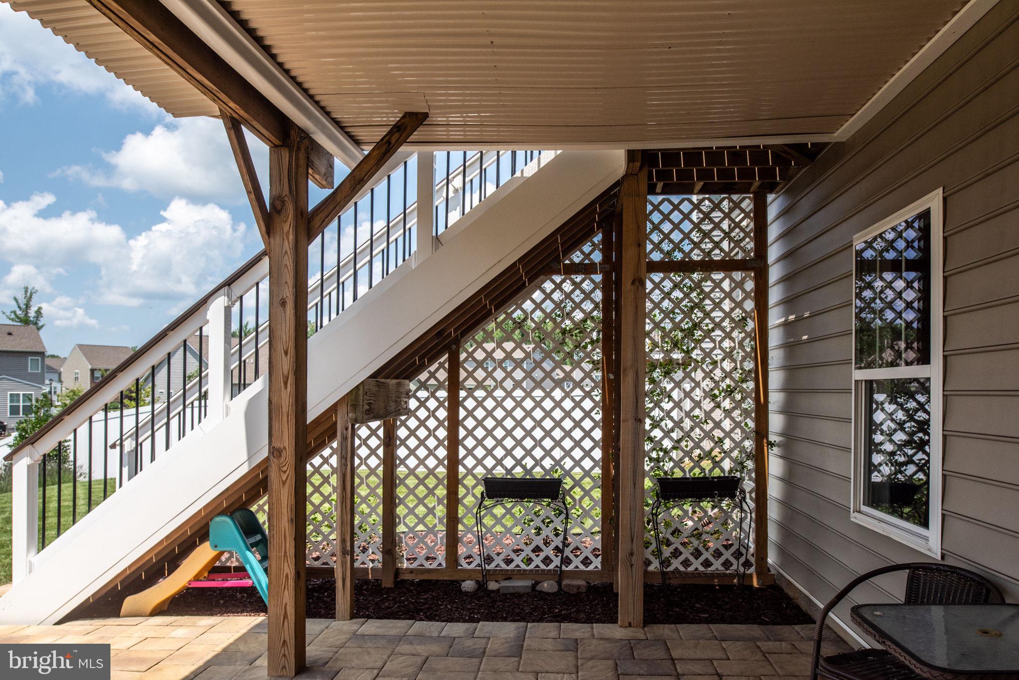106 Old Oaks Ct