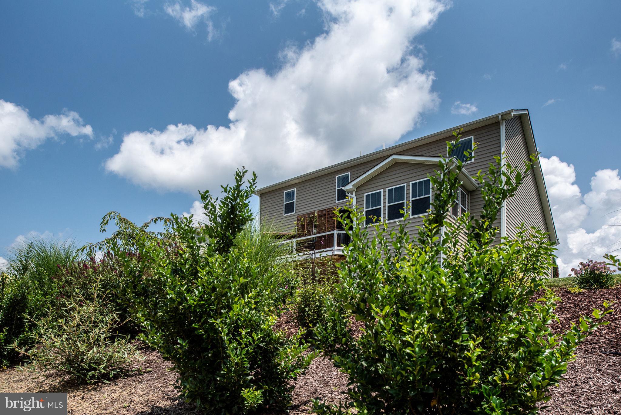 106 Old Oaks Ct