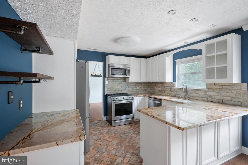 37 CLARION DRIVE