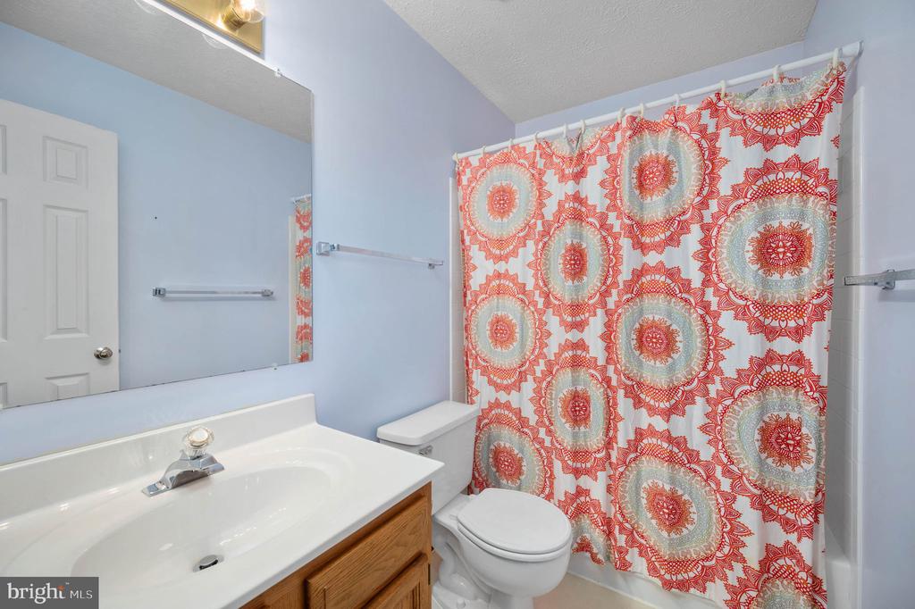 37 CLARION DRIVE