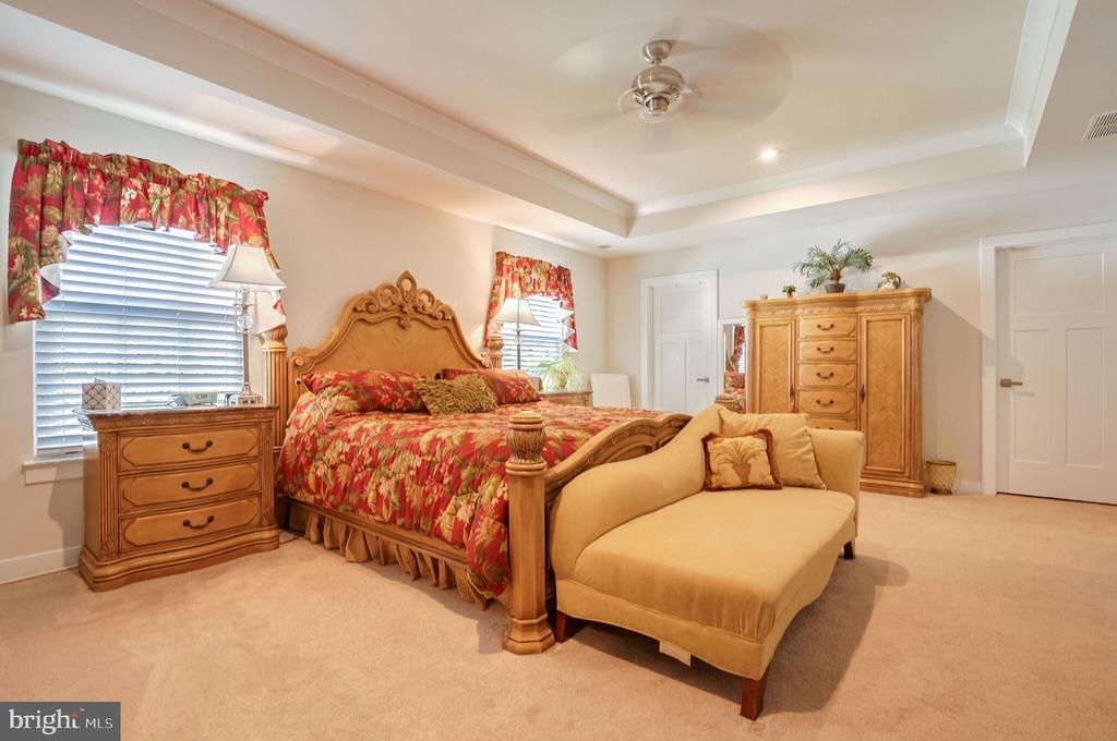 103 Elmsley Ln