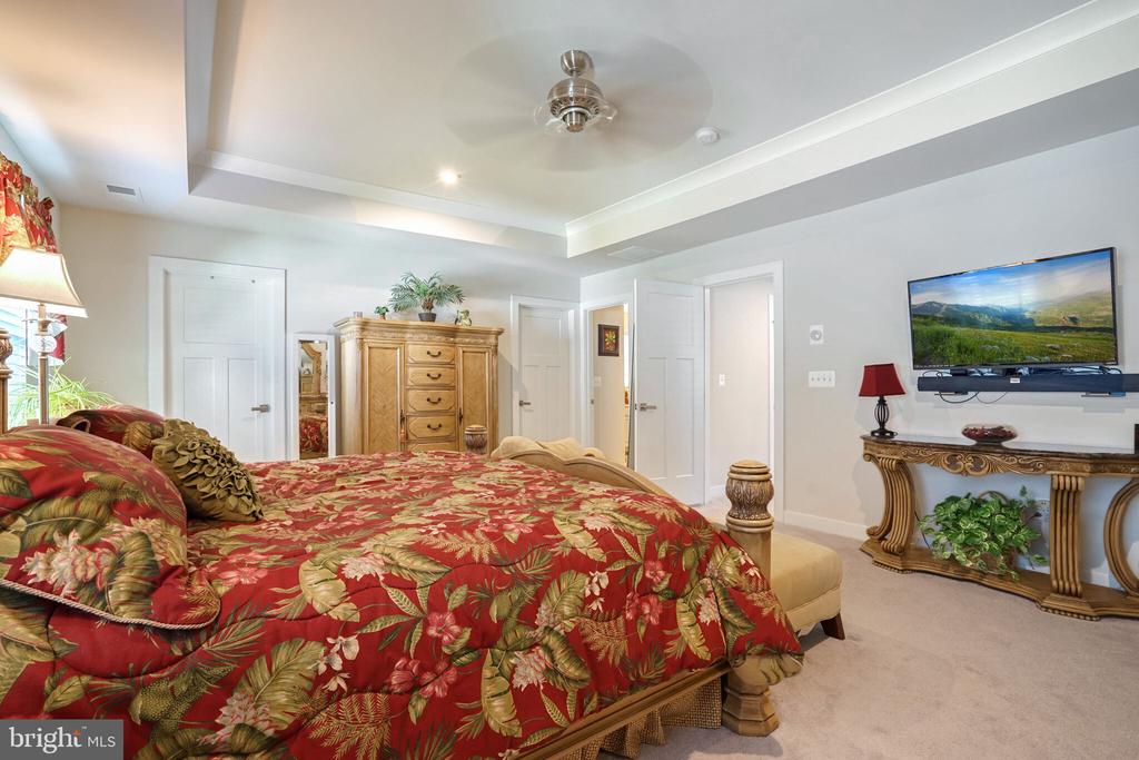 103 Elmsley Ln