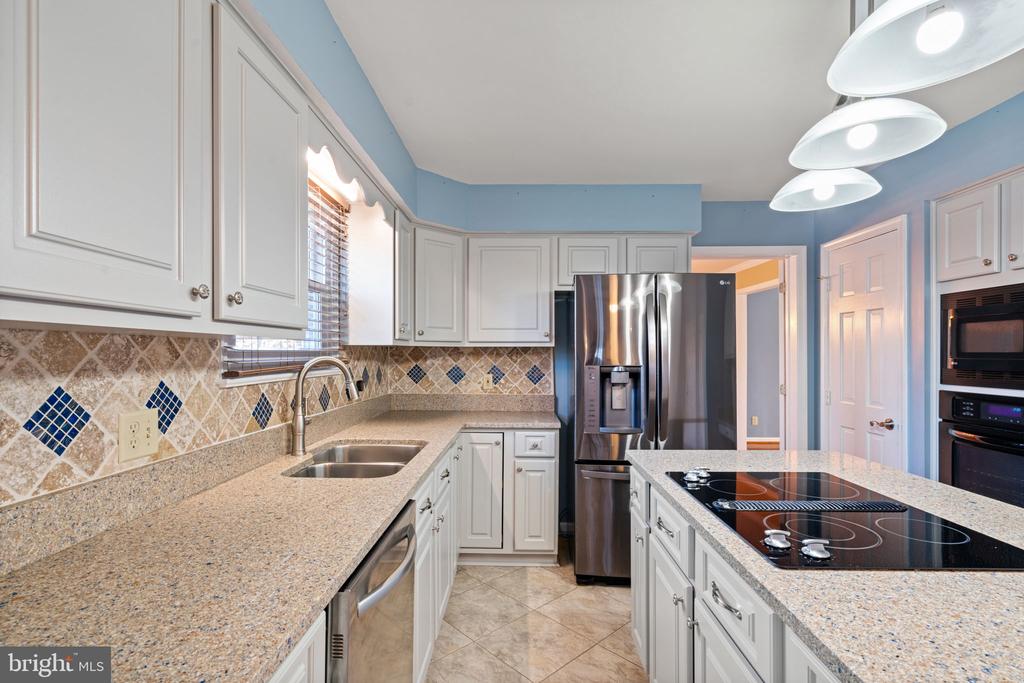 203 Crows Nest Cv
