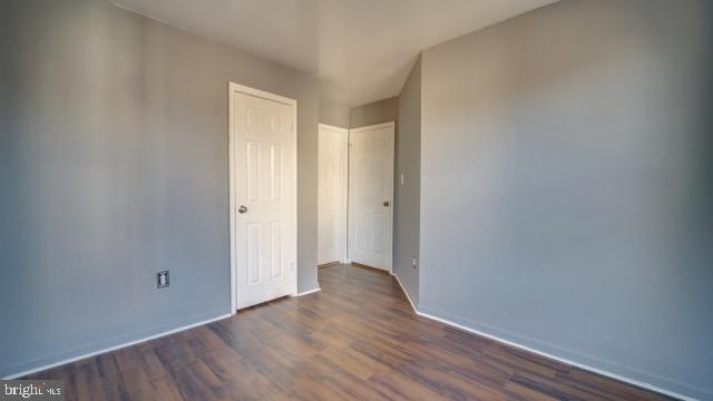 301 KNOLLWOOD COURT