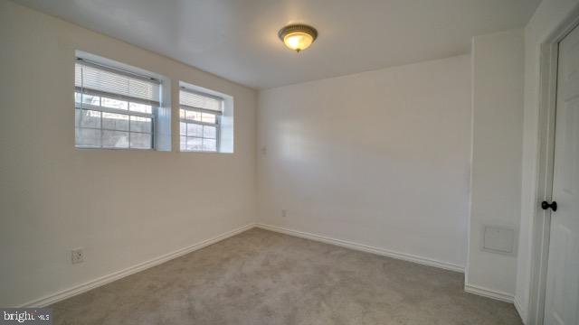 301 KNOLLWOOD COURT
