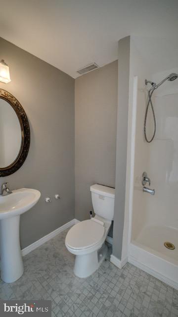301 KNOLLWOOD COURT
